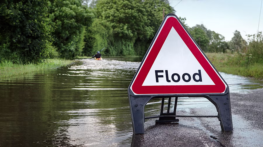 Flood warning sign
