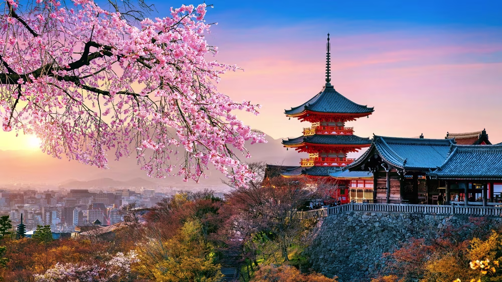 img-japan-shutterstock-2584579263.jpg
