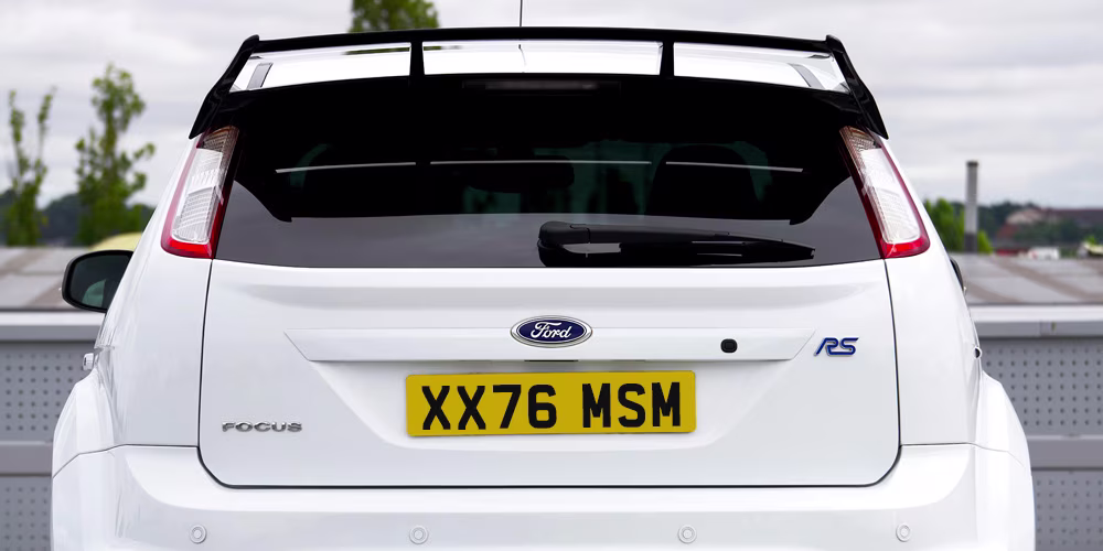 vehicle with new 76 licence plate