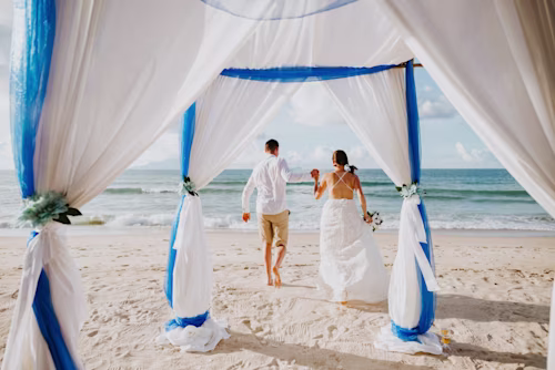 img-wedding-abroad-shutterstock 1343912366