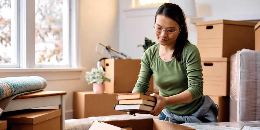 Renter packing boxes