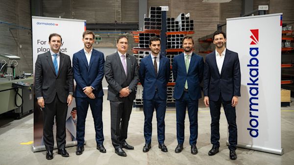dormakaba inaugura su nuevo centro de puertas automáticas en Torrejón de Ardoz