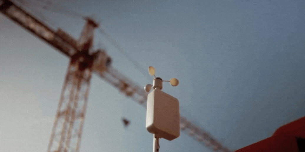 Connected cranes