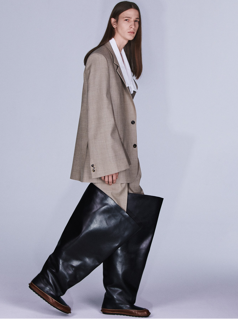 LOEWELOOKBOOKCOVER