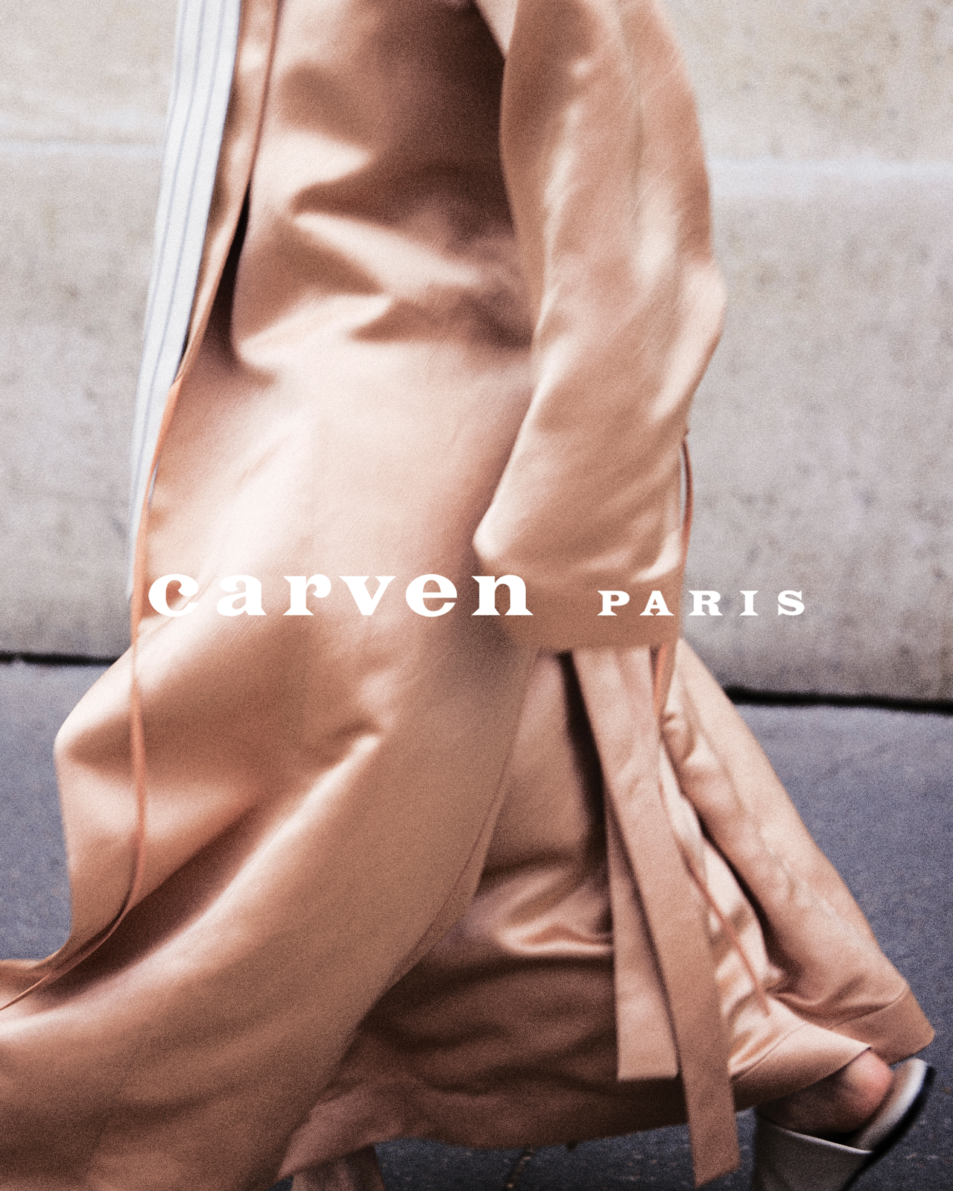 Carven Winter Edito 25 4x5 02 LOGO 1