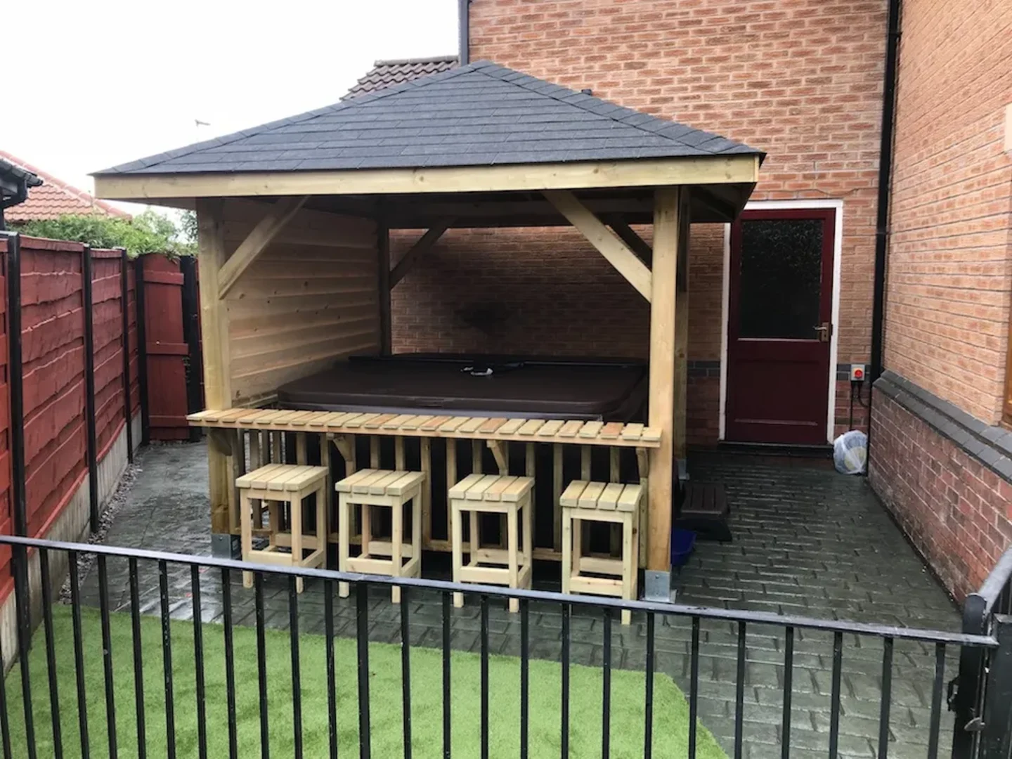 Tourist-Gazebo