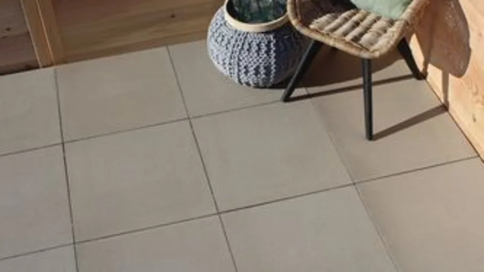 211309 Intensa vlak 60x60x4 cm Clay