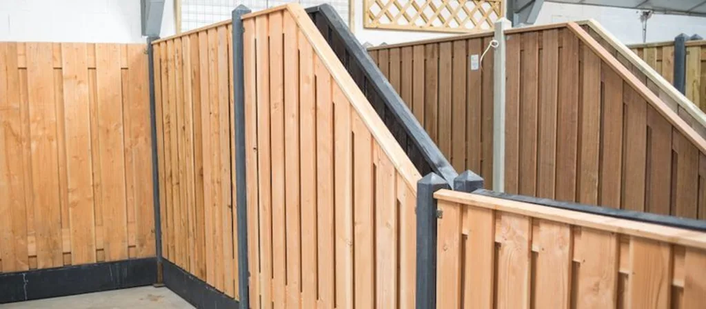 Tuinscherm met schuin verloop