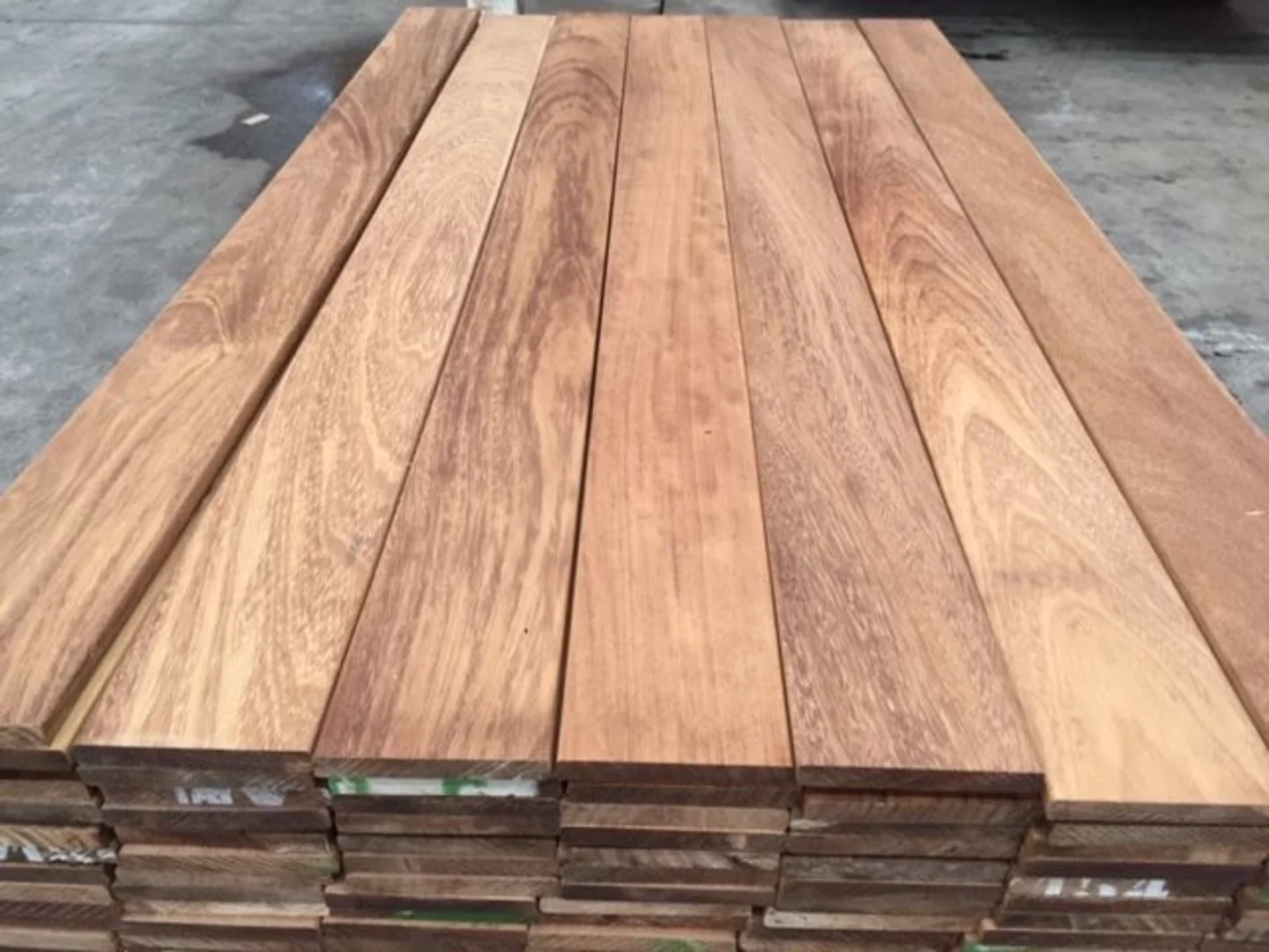 Hardhout Iroko Gevel