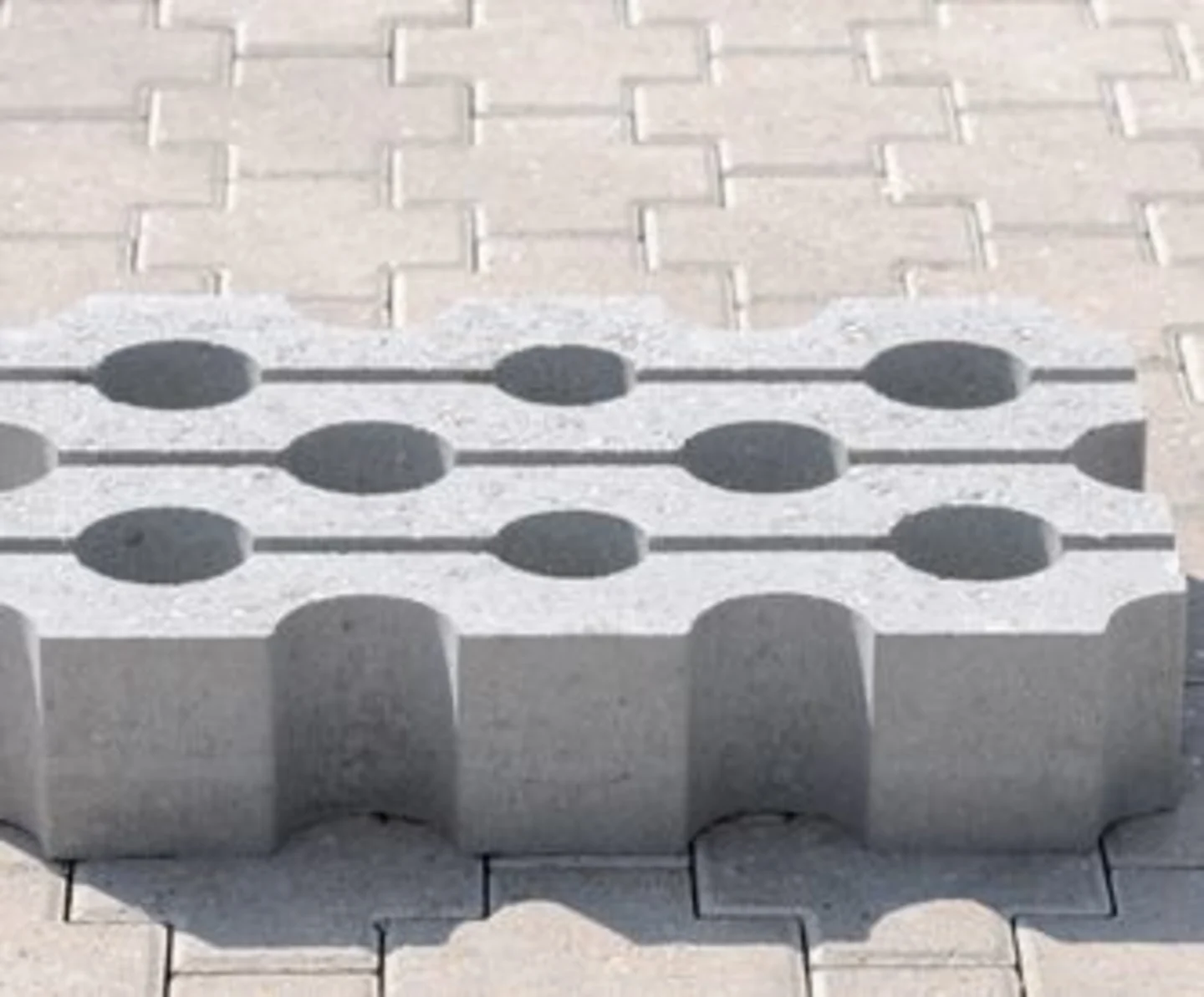 Waterdoorlatende tegels & grastegels