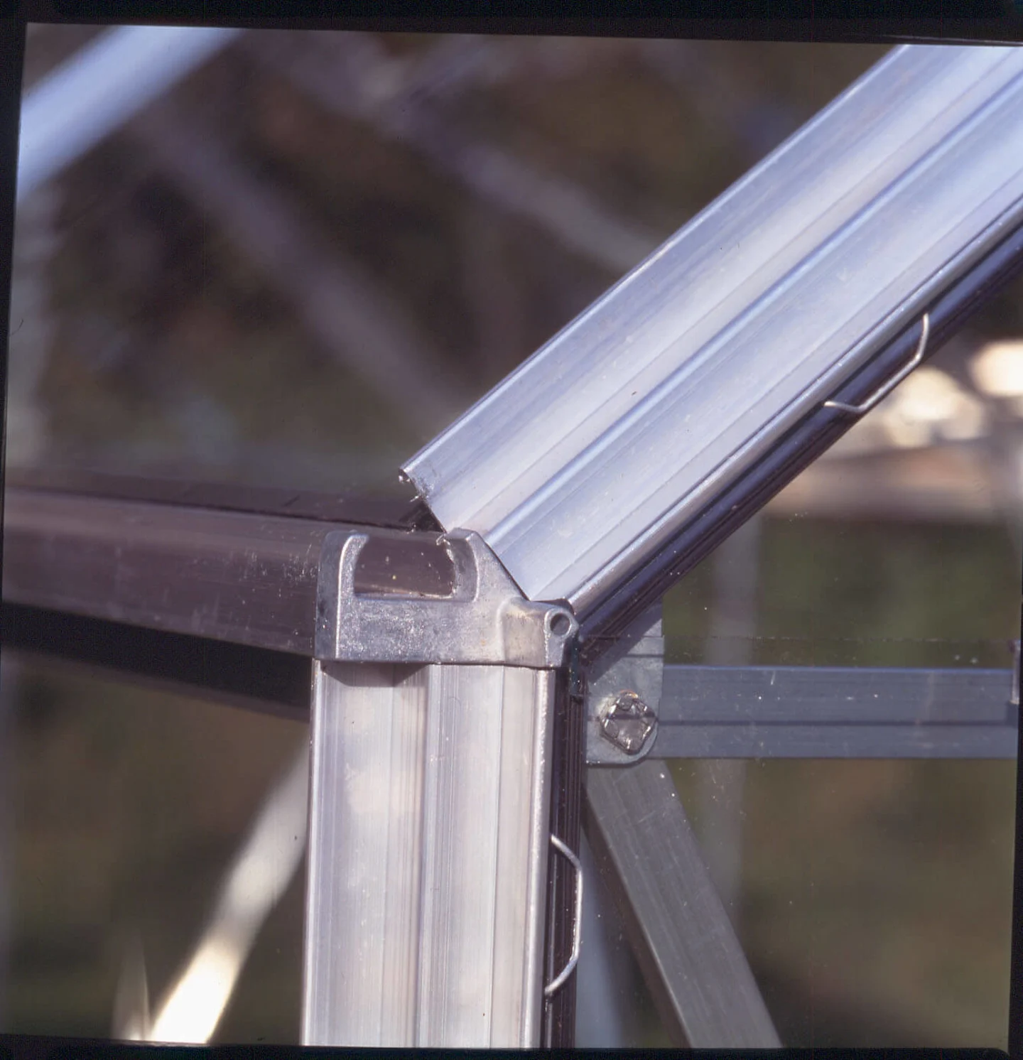 tuinkas bouwen glasklemmen beglazing