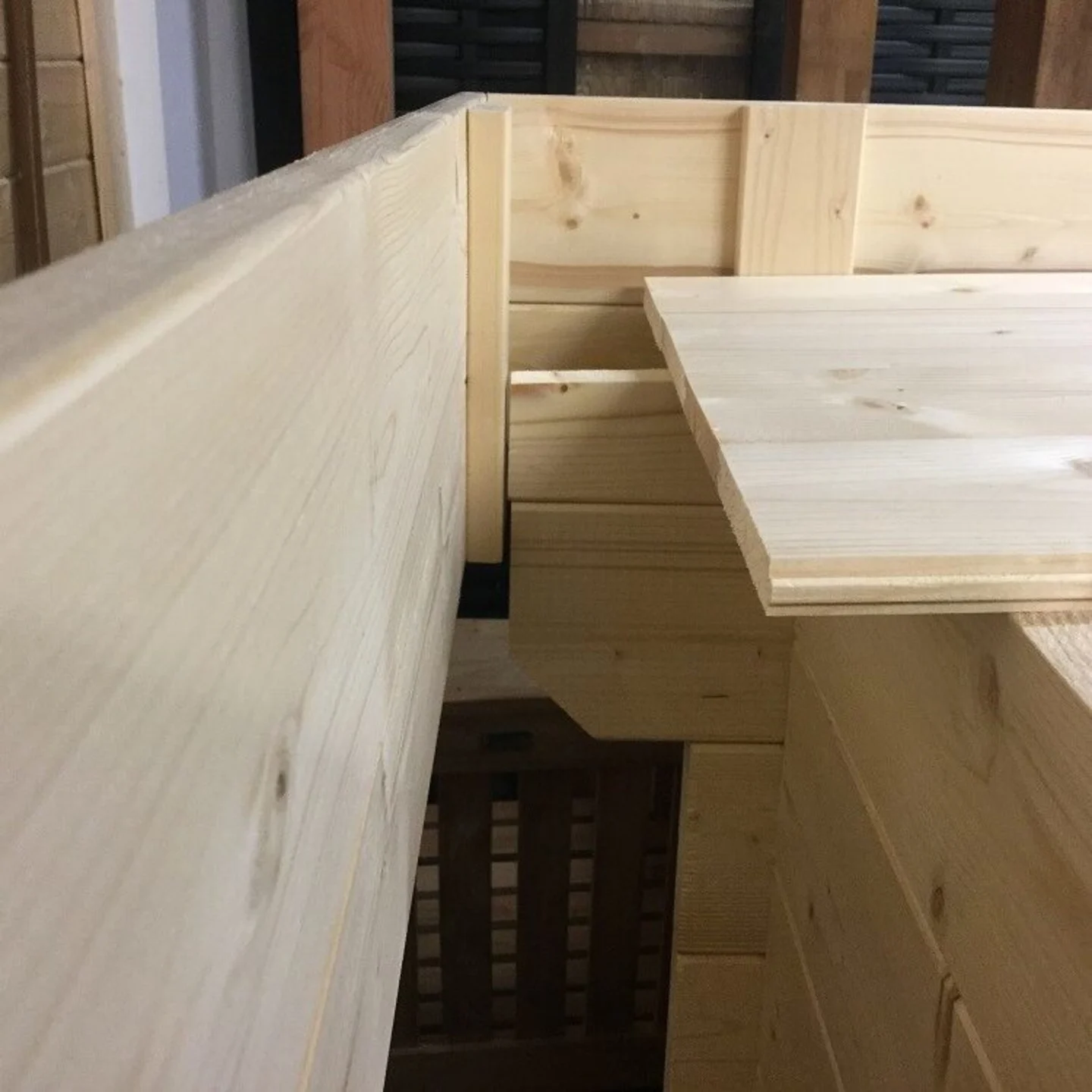 Drainage-gap-at-the-back-e1665148367779