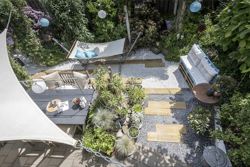 droomtuin bielzen grijs wit grind