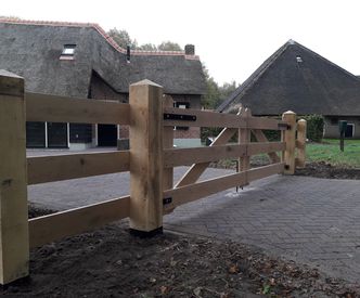 Eiken poort geschaafd 3planks