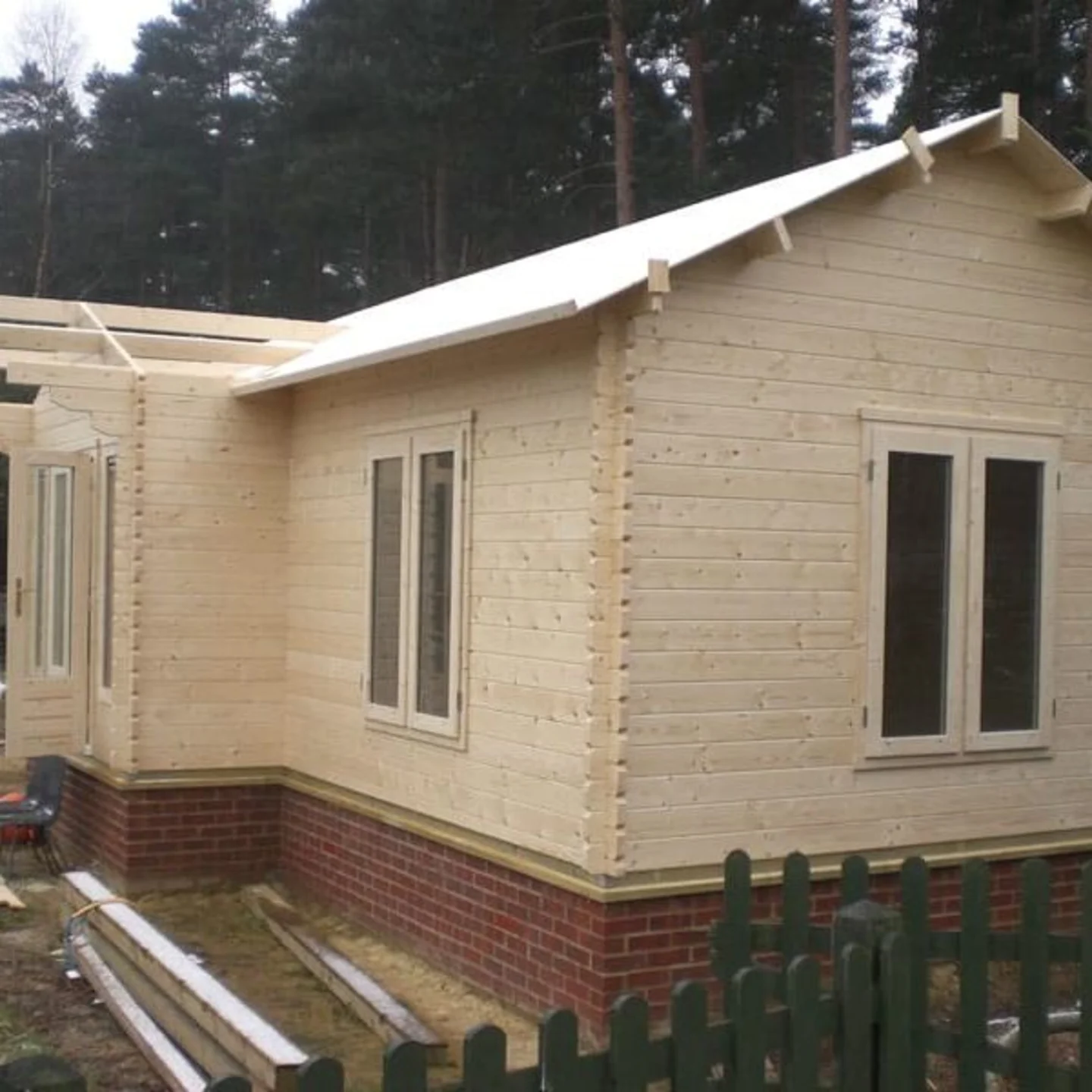 Log cabin - roof insulation process