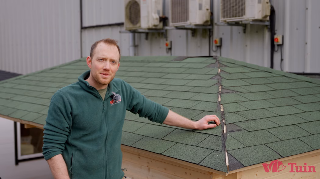 how-to-fit-felt-shingles-log-cabin-or-summerhouse-guide-7