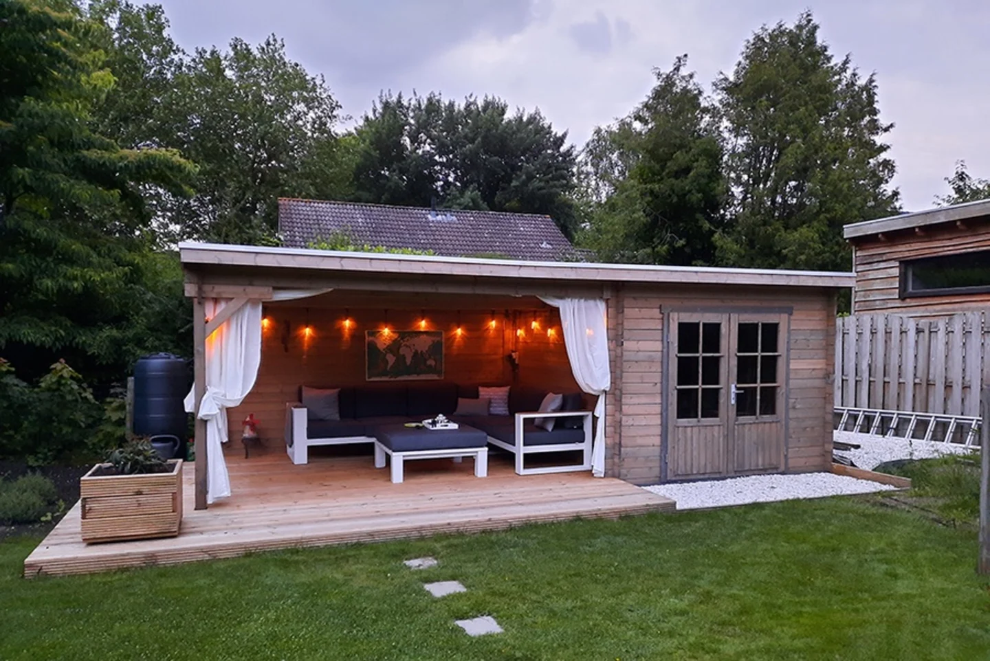 Abri de jardin traité