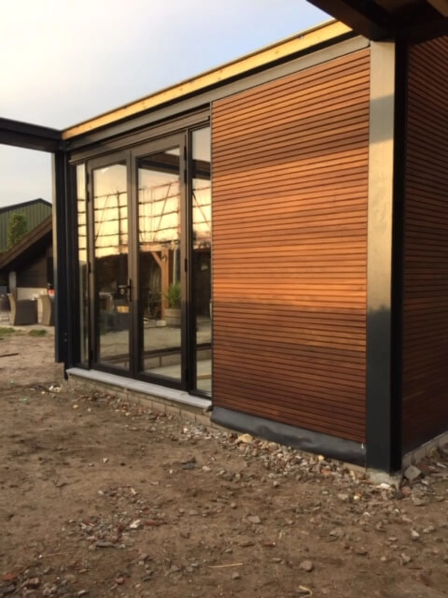 Ayous thermisch gevelbekleding