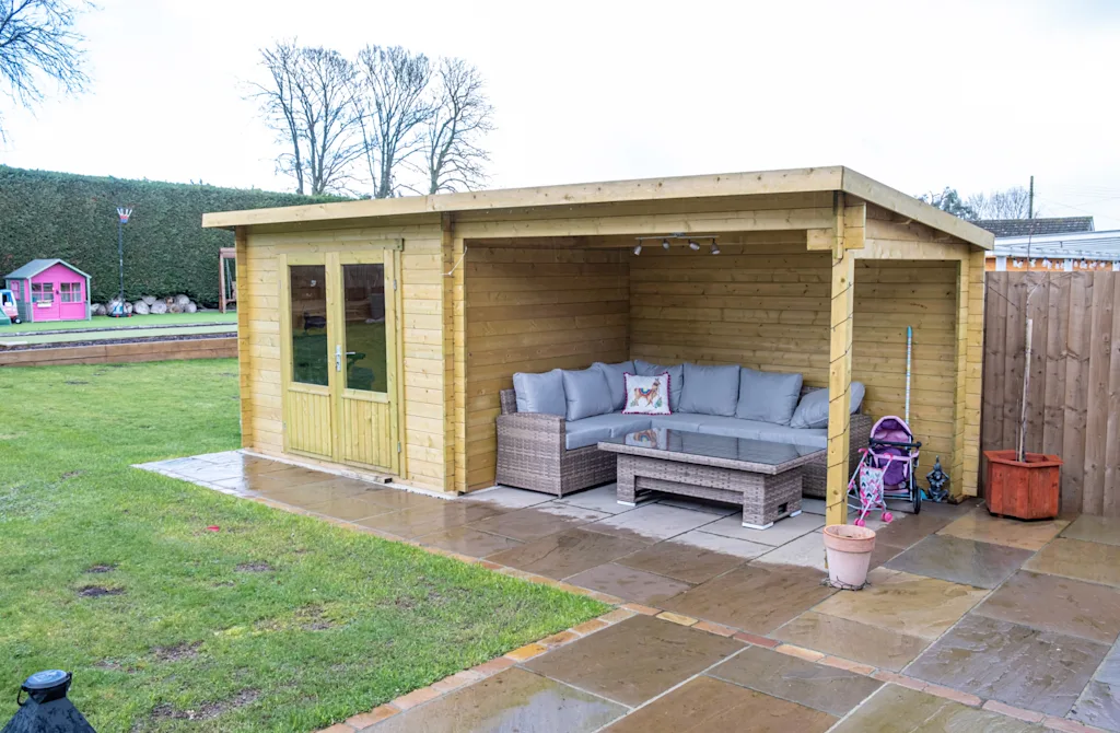 Outdoor utility room and shelter