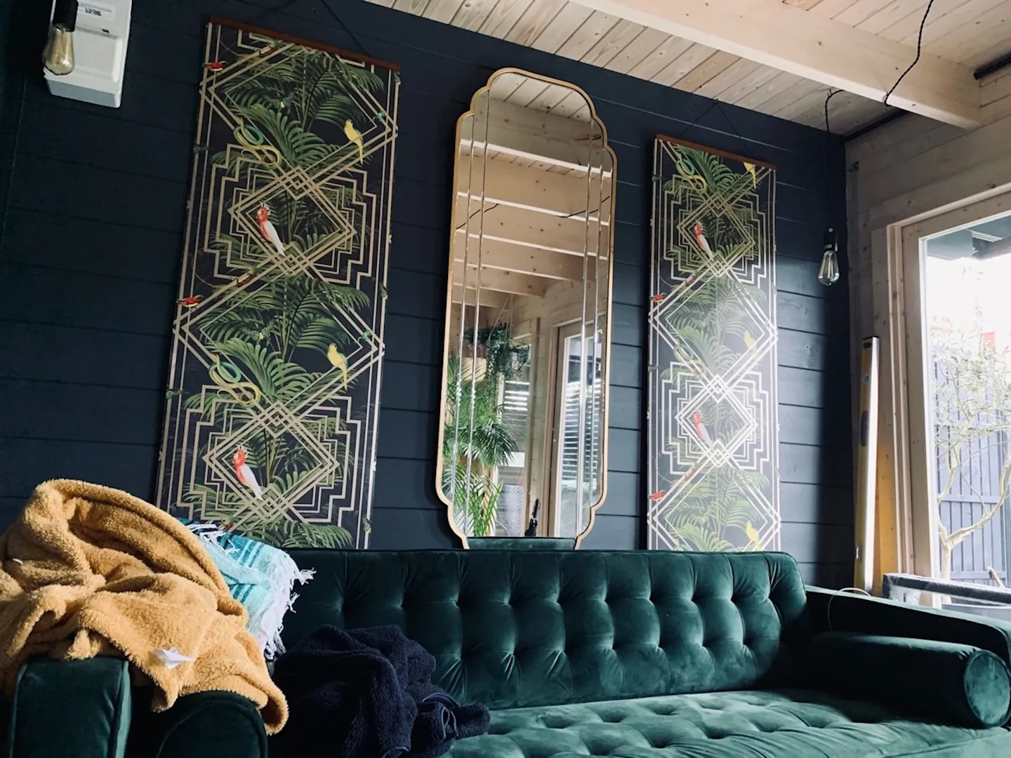 James-Summerhouse-Interior