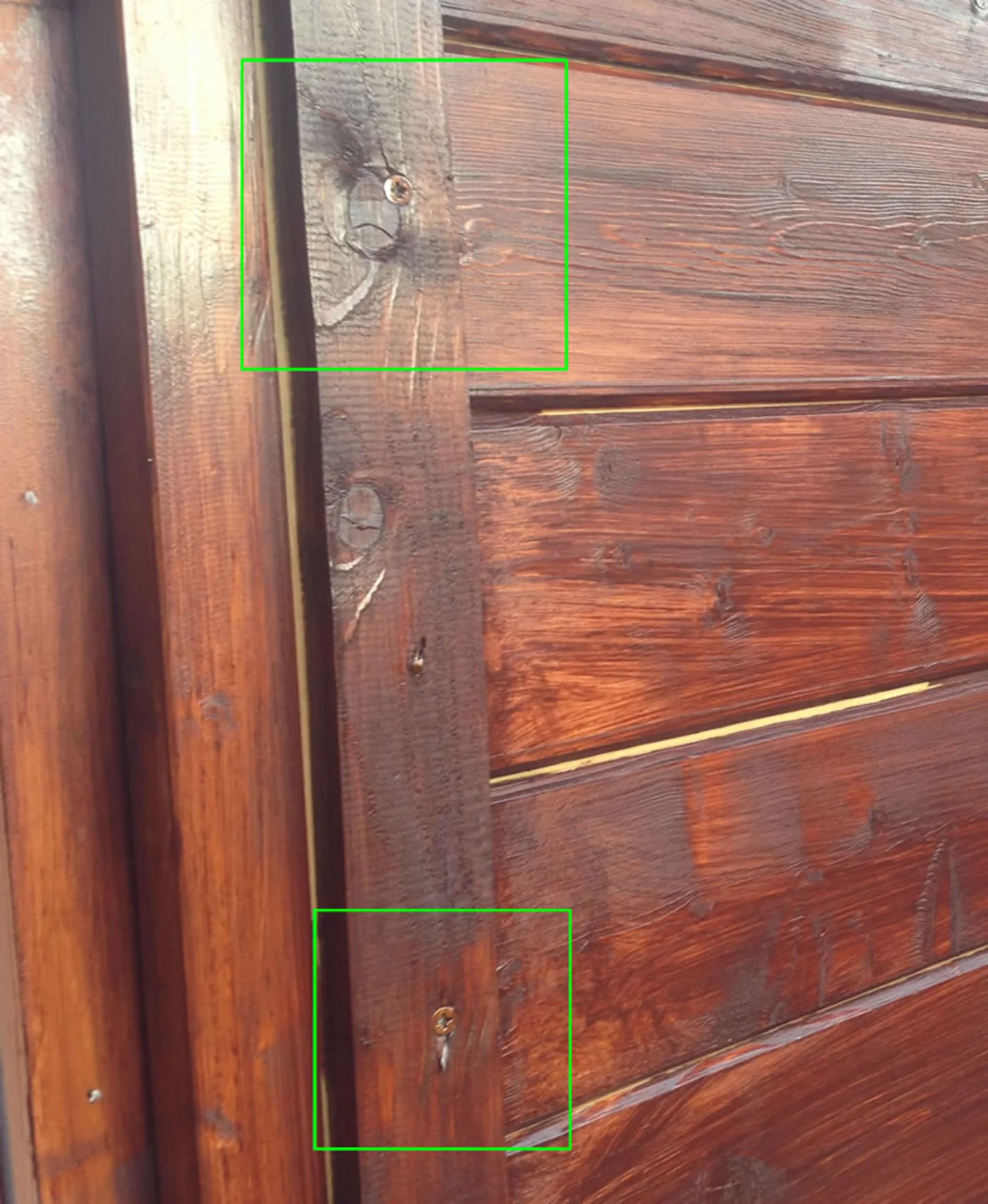 Screws in logs