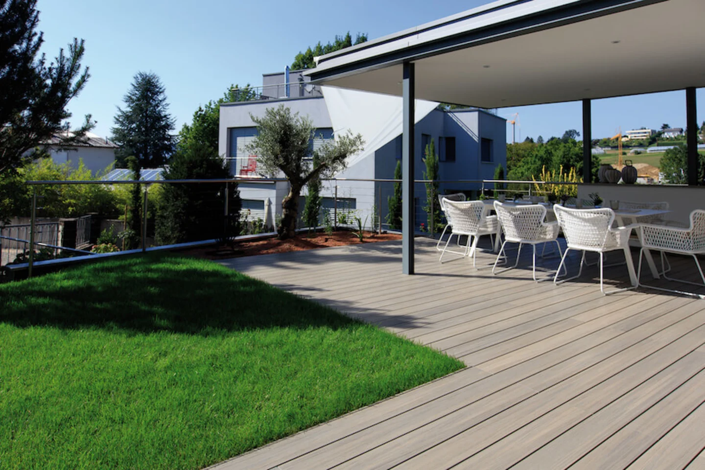 Fun-Deck-vlonderplanken-grijsbruin-23x138mm-dakterras