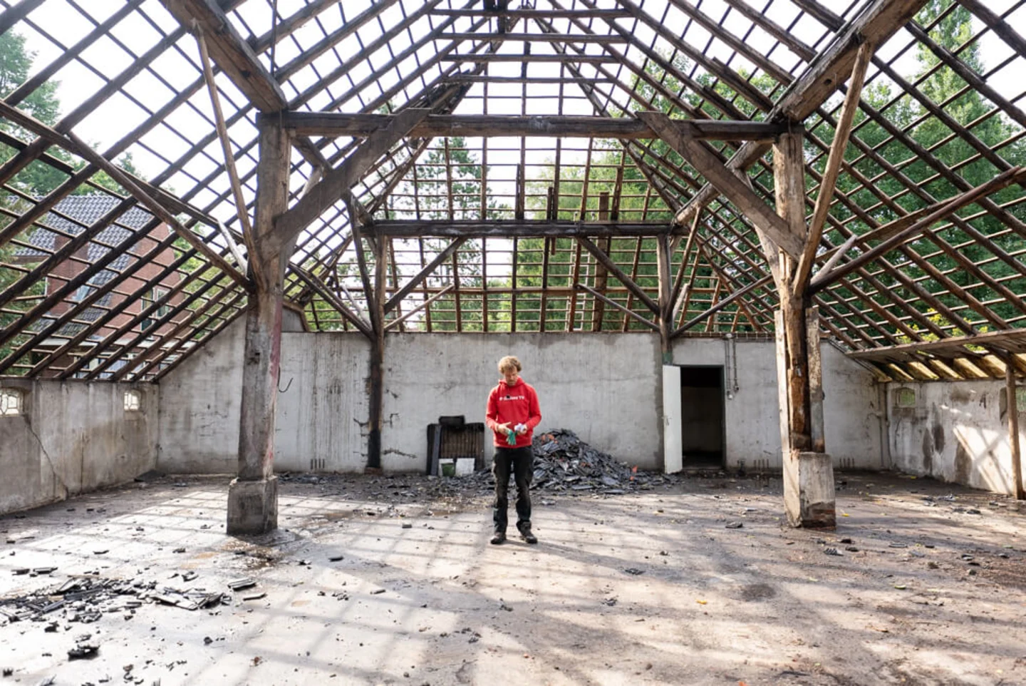 Oude schuren afbreken