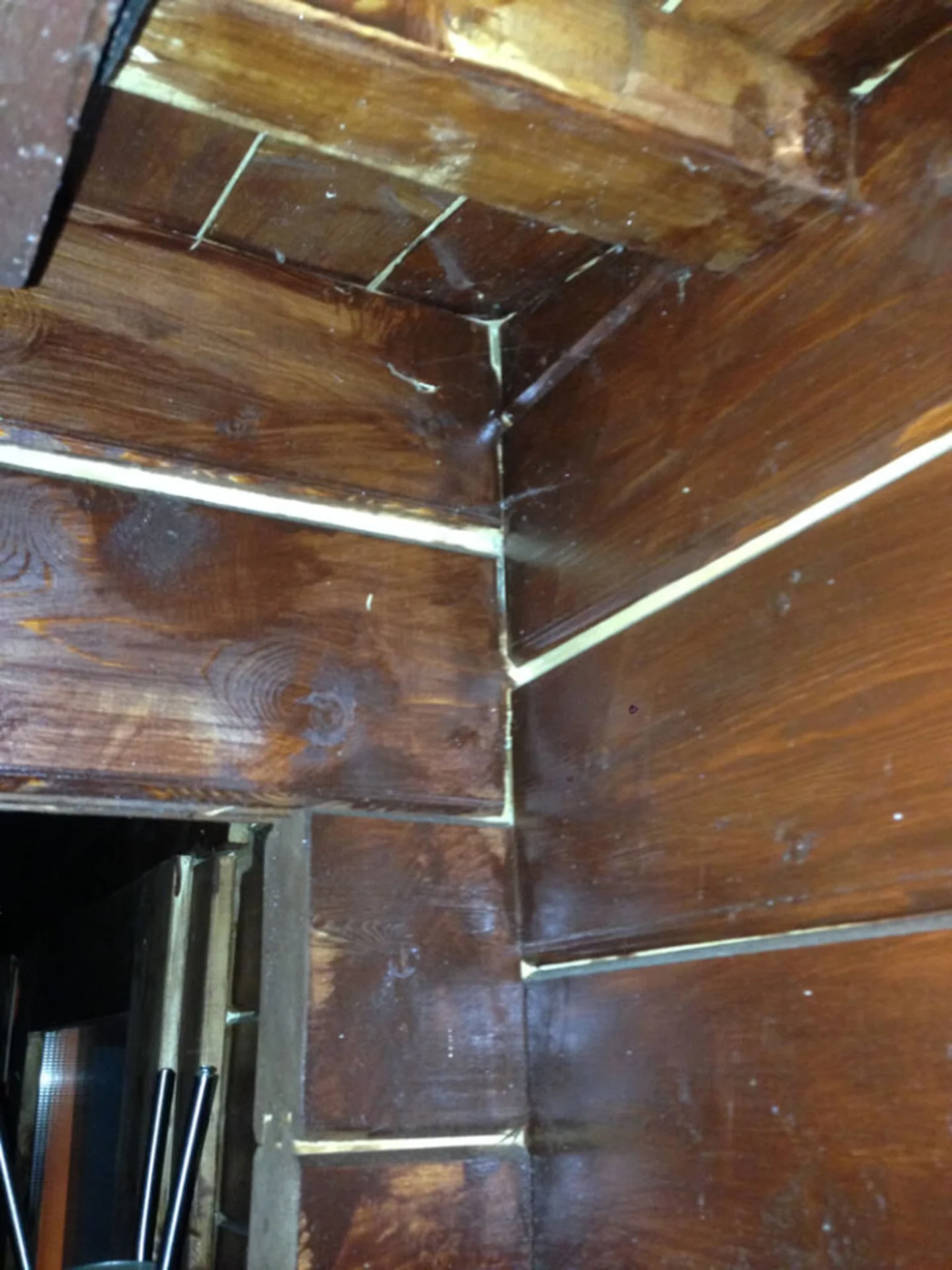 Logs coming apart