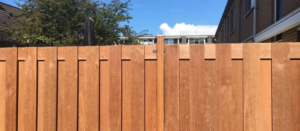 hardhouten tuinschermen 2 brede horizontale liggers