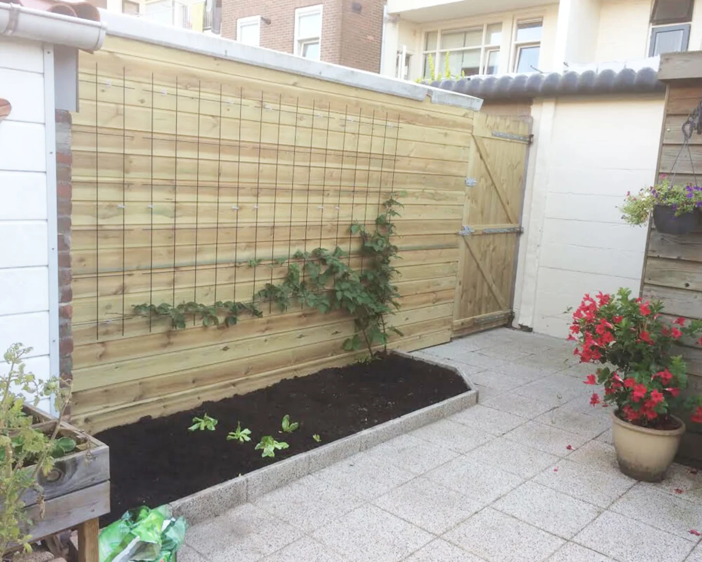 rabatdeel grenen 18mm