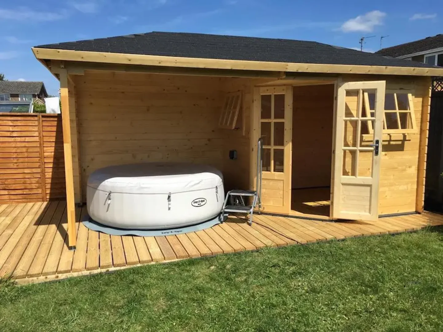 Rianne-Hot-Tub