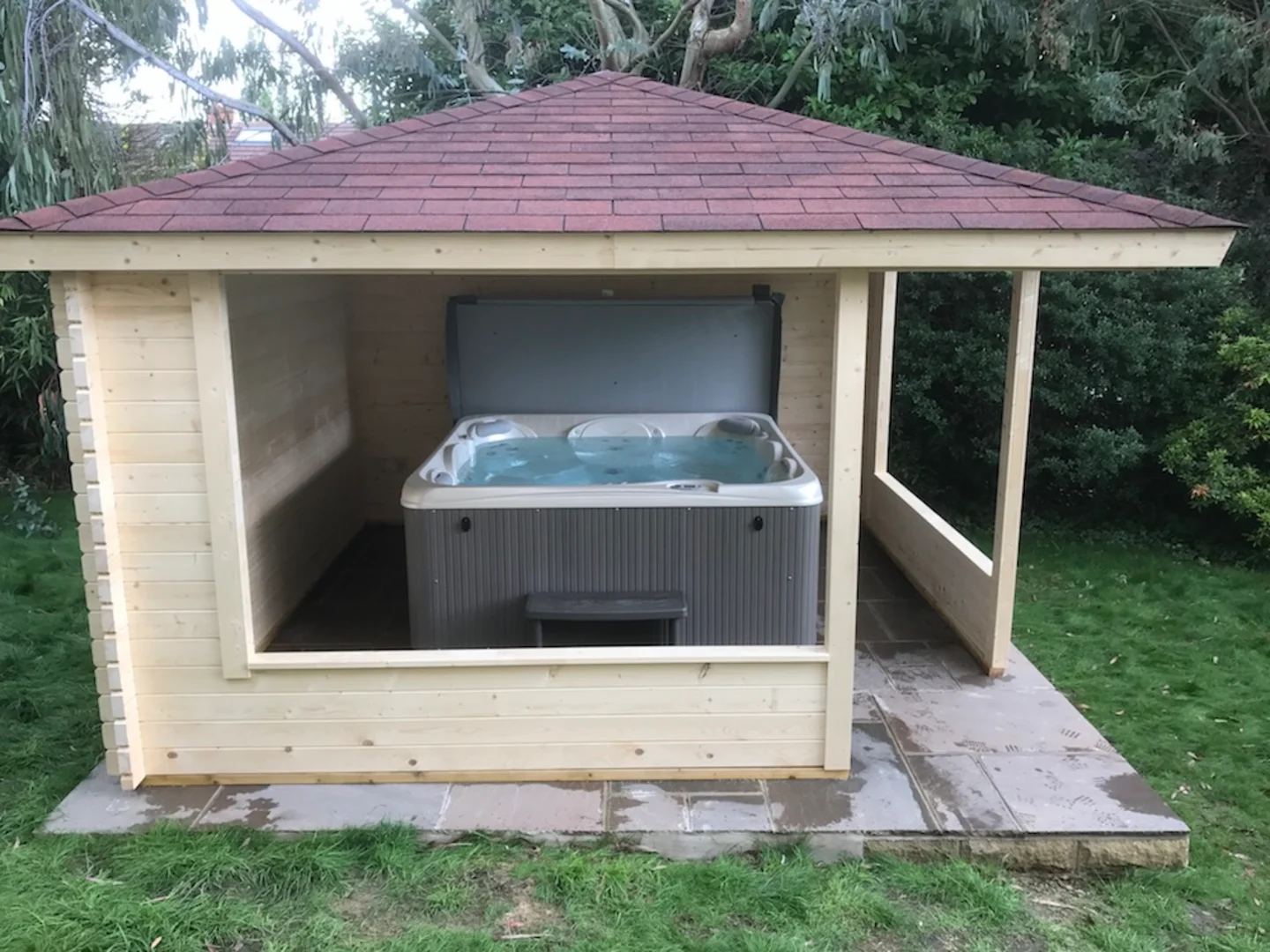 Marit-Hot-Tub-Gazebo
