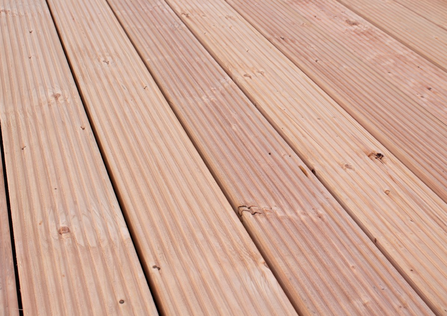 Red Class Wood Vlonder