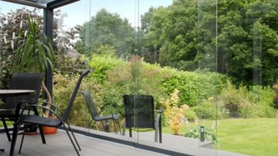 Glasschuifwand tuinkamer glazen wandsysteem