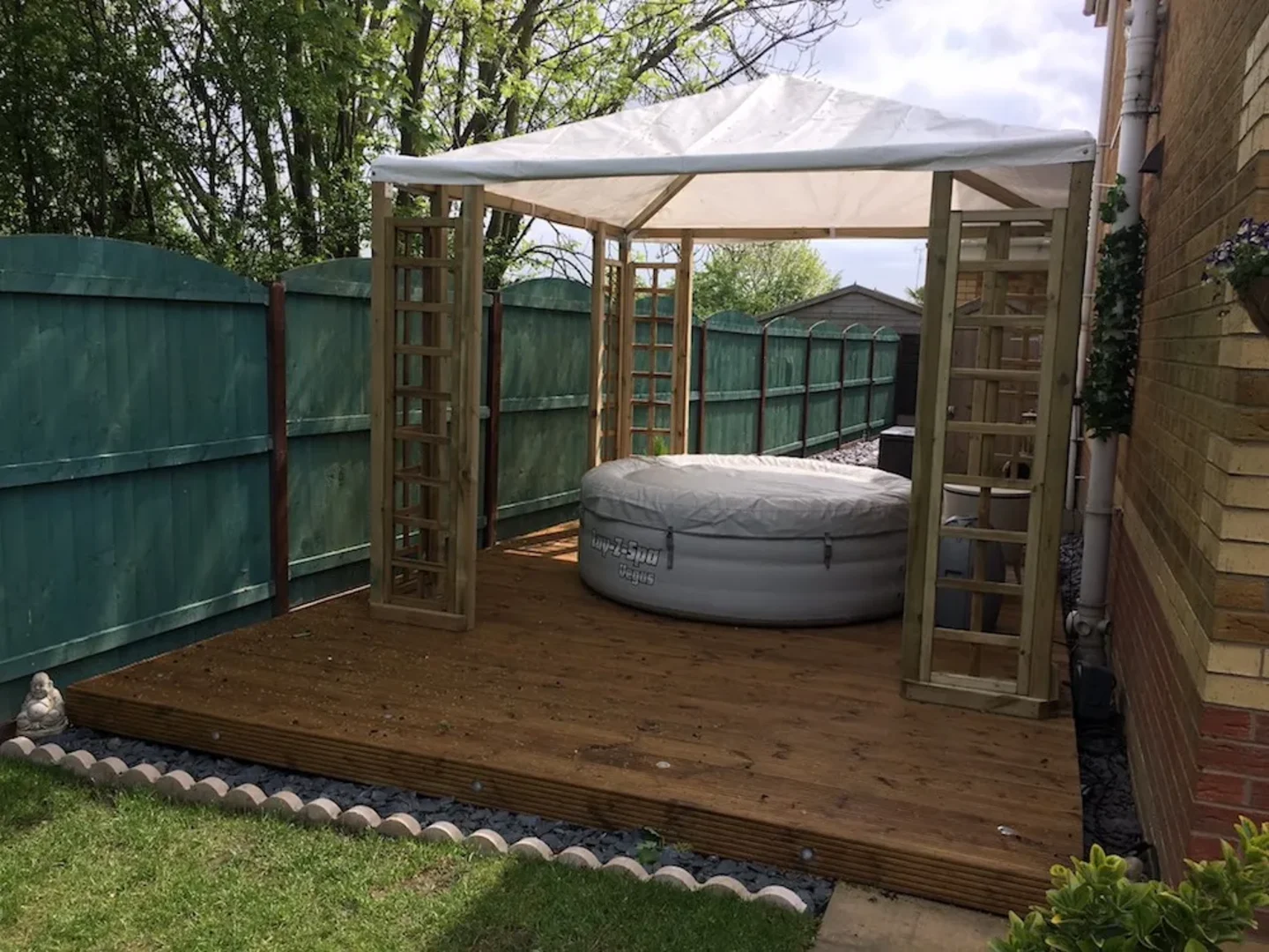 Pergola-Hot-Tub