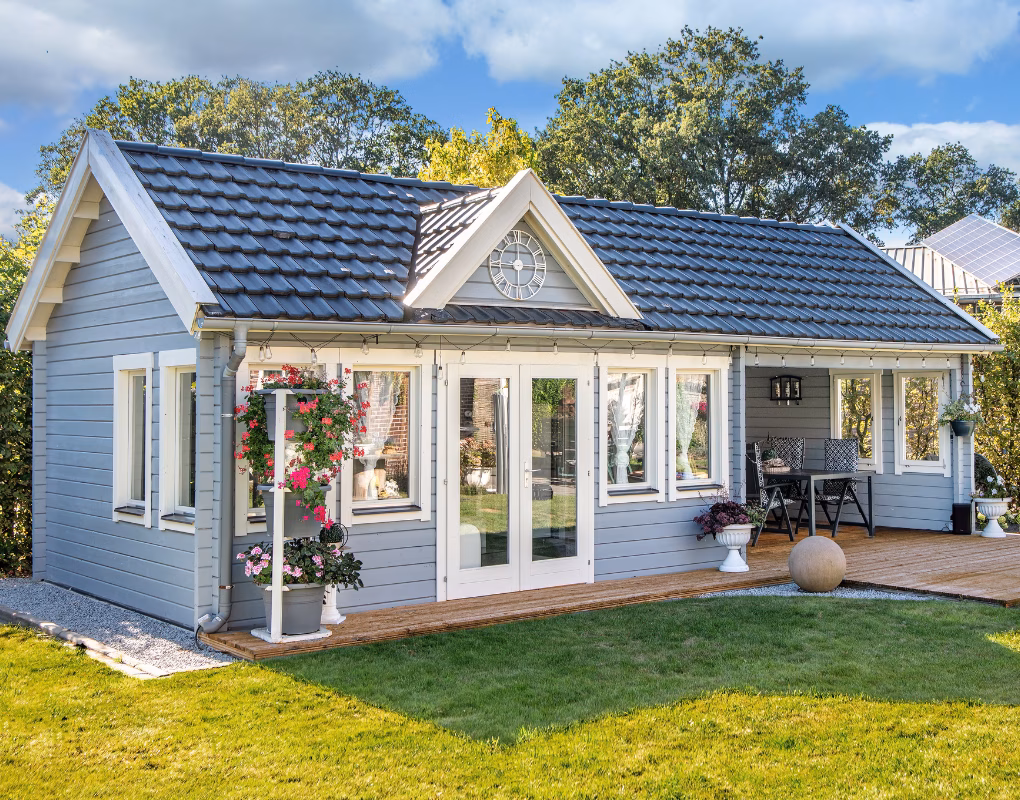 Ben Clockhouse Log Cabin 1020x800 BLANK