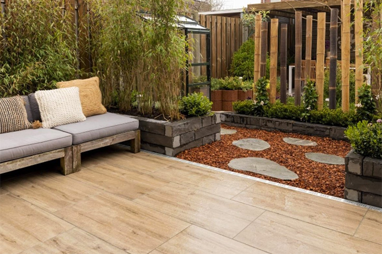 Keramische tegels met houtlook