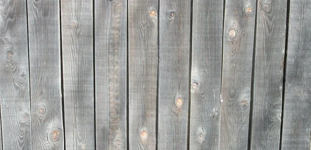 vergrijsd Red Cedar schutting gevel
