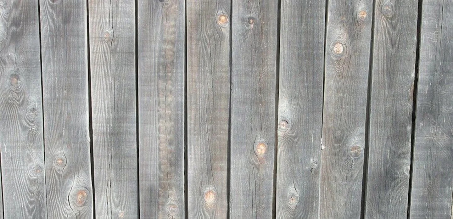 vergrijsd Red Cedar schutting gevel