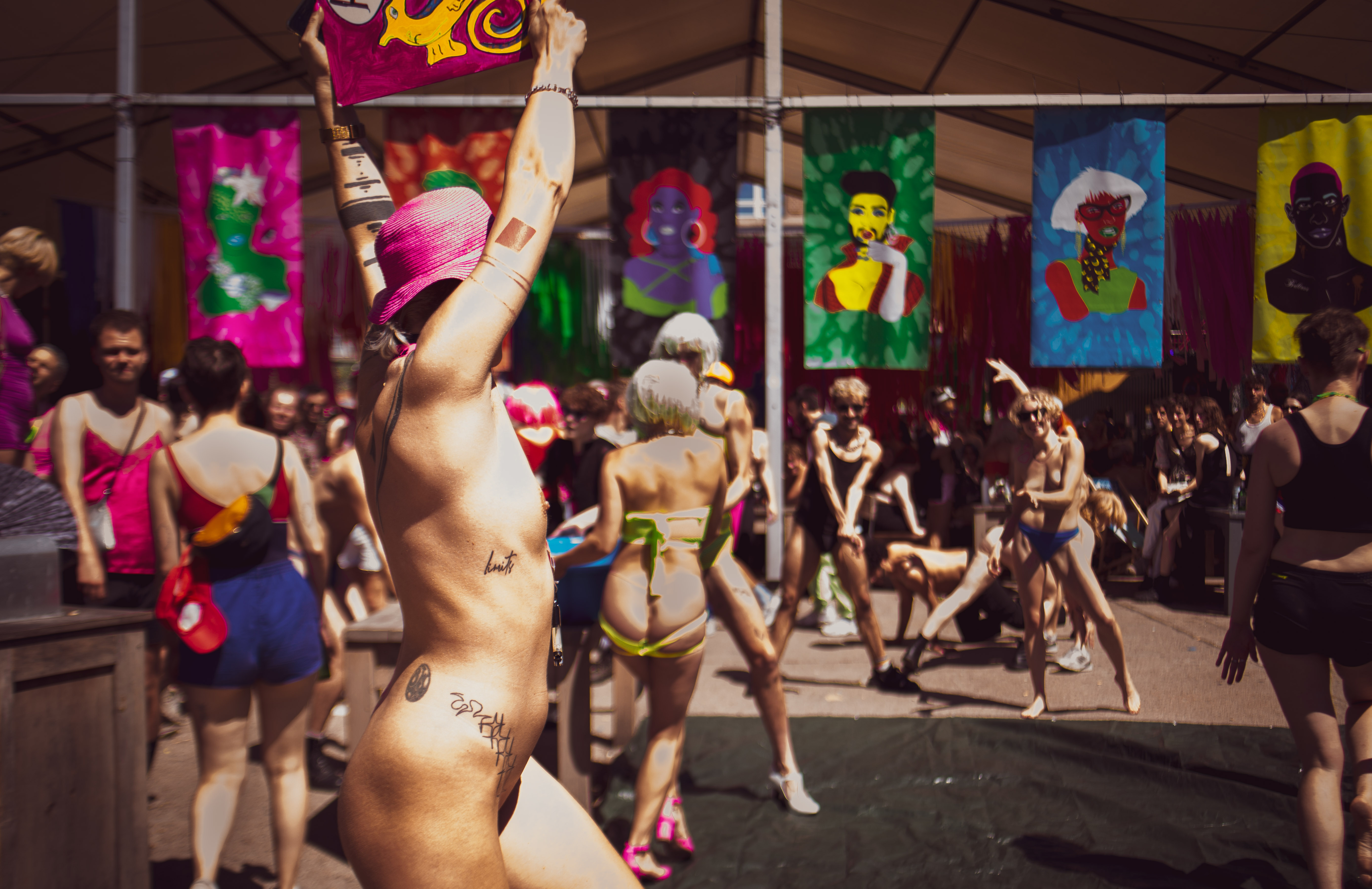 Leck My Button 01 archive