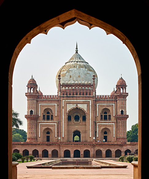 The Taj Mahal-s twin Safdarjung temple in Delhi
