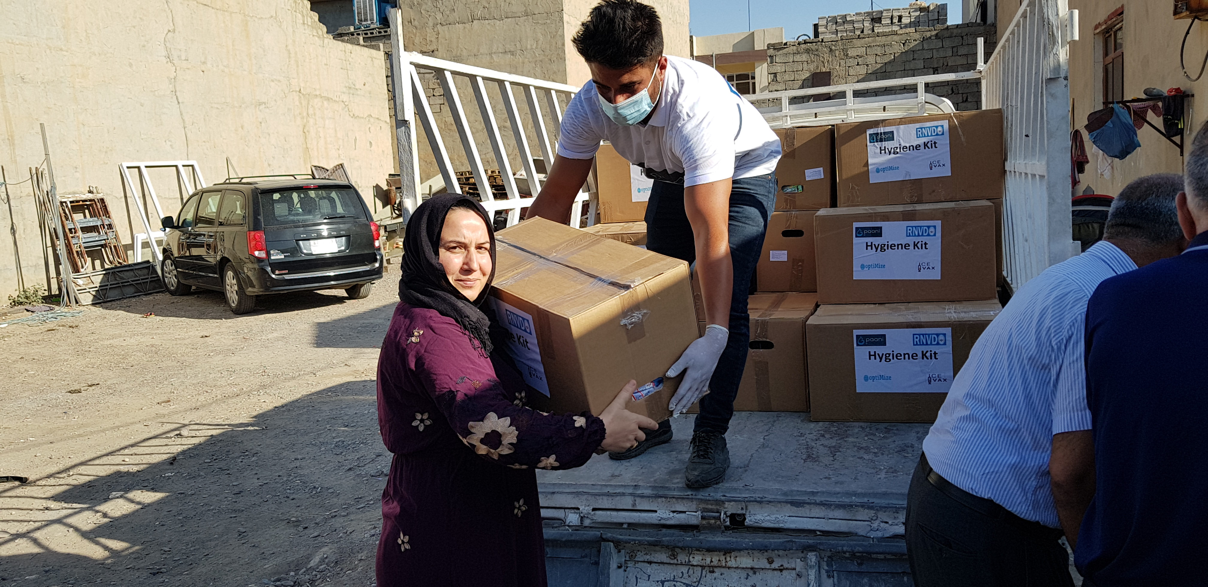Providing hygiene kits to Syrian refugees in Erbil - Image 8