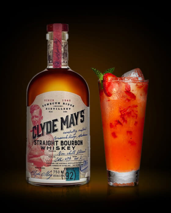 Recipe - Clyde Mays Bourbon Strawberry Iced Tea - Featured Image