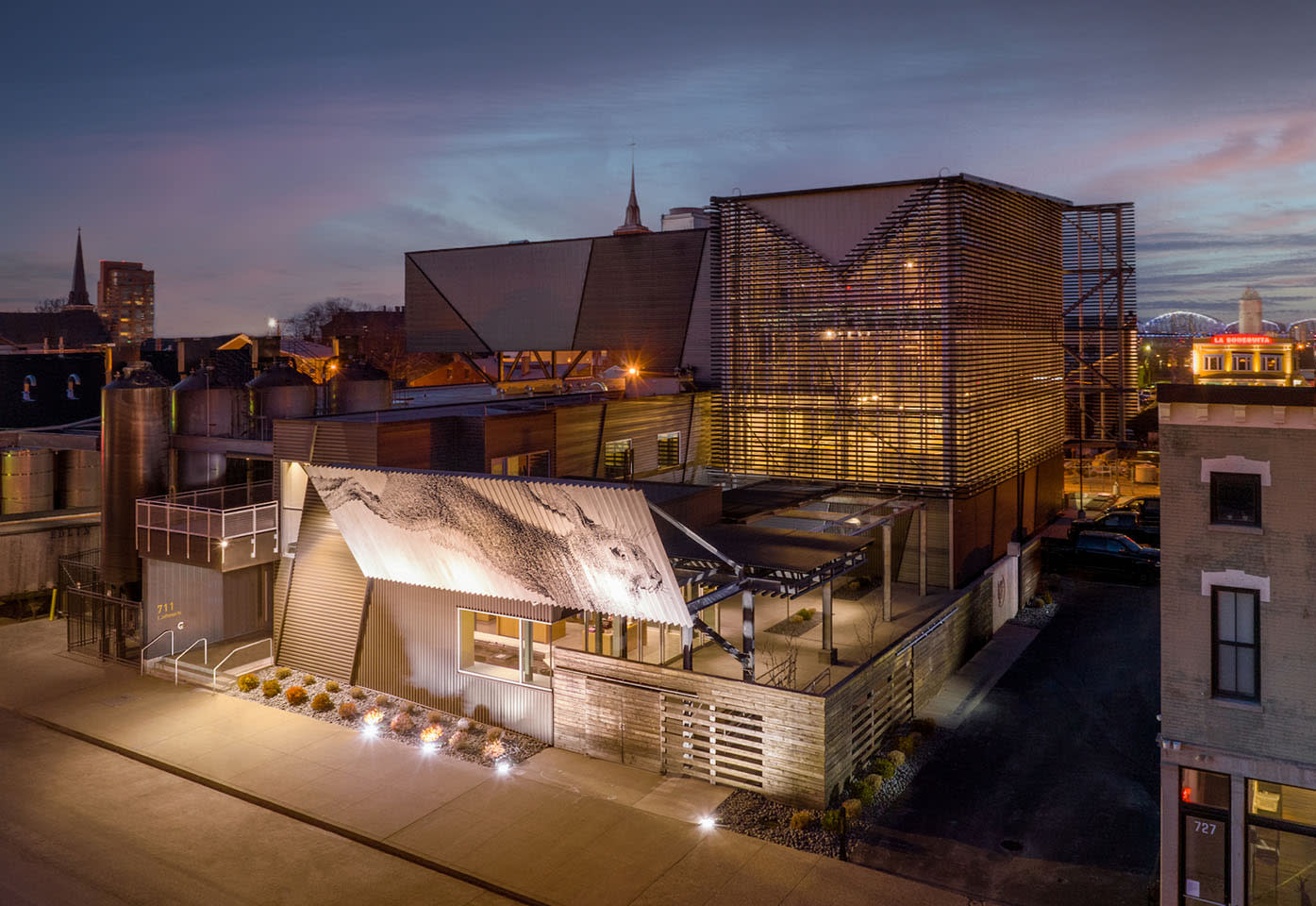 Article Content 198.7 Behind the Brand Image 5