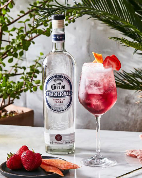 Recipe - Jose Cuervo Plata Spritz - Featured Image