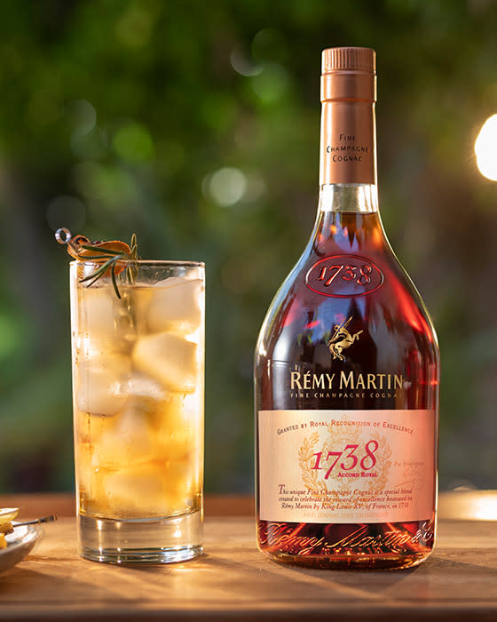 Recipe - Rémy Martin Royal Collins - Featured Image