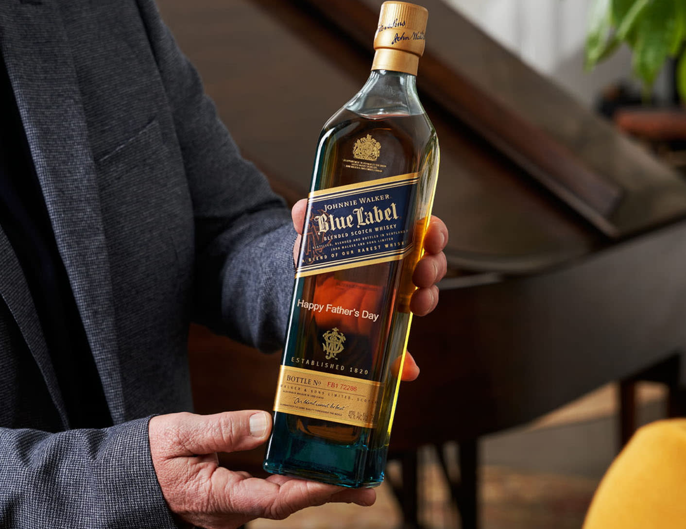 Article Content 8.9: Johnnie Walker Blue Label - Split Tout Article Content 8.9: Johnnie Walker Blue Label - Split Tout