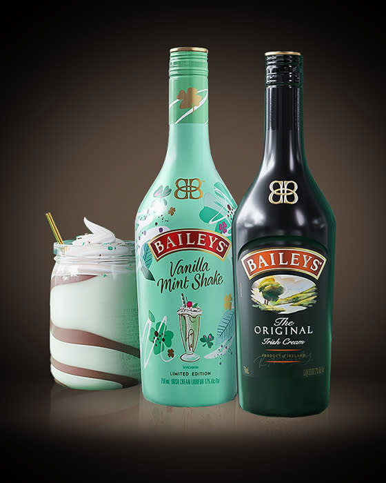 Recipe - Baileys Vanilla Mint Shake - Featured Image Recipe - Baileys Vanilla Mint Shake - Featured Image