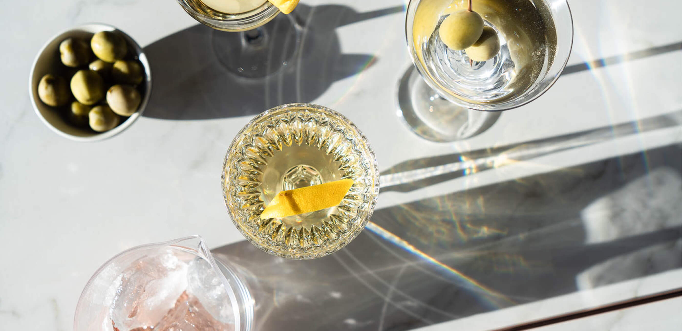 Cocktail Lounge: Fan Favorite Articles - Small 2 Info Card Image Bartending 101: Exploring Modern Cocktails