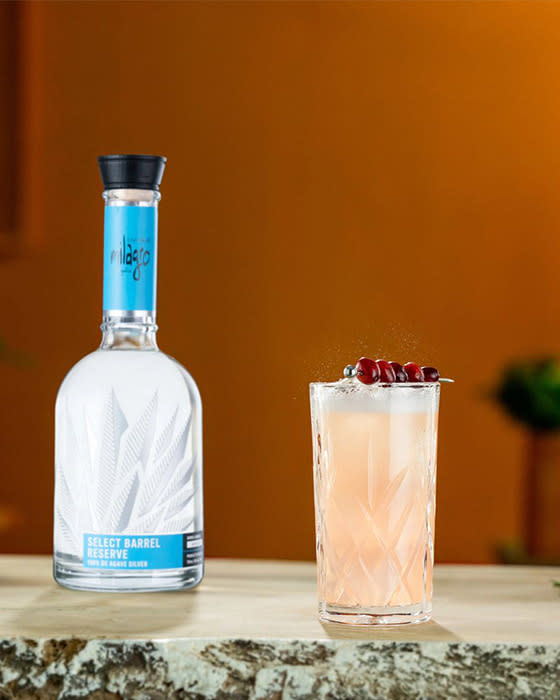 Recipe - Milagro Cranberry Paloma - Featured Image